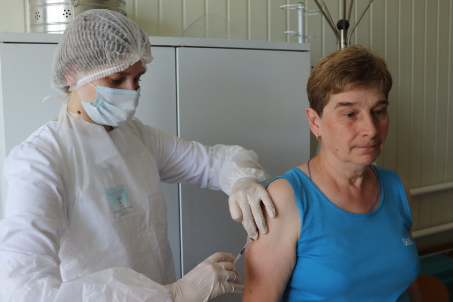 На ОАО «Мостовдрев» проходит ревакцинация работников от коронавируса